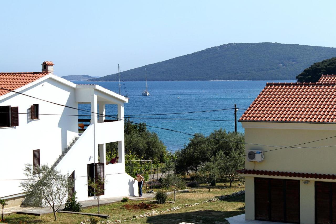 Apartments By The Sea Brgulje, Molat - 6241 מראה חיצוני תמונה